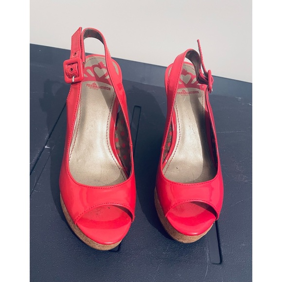 Fergalicious by Fergie Red Cork Wedge Heel Shoes Size 9 - Picture 2 of 5